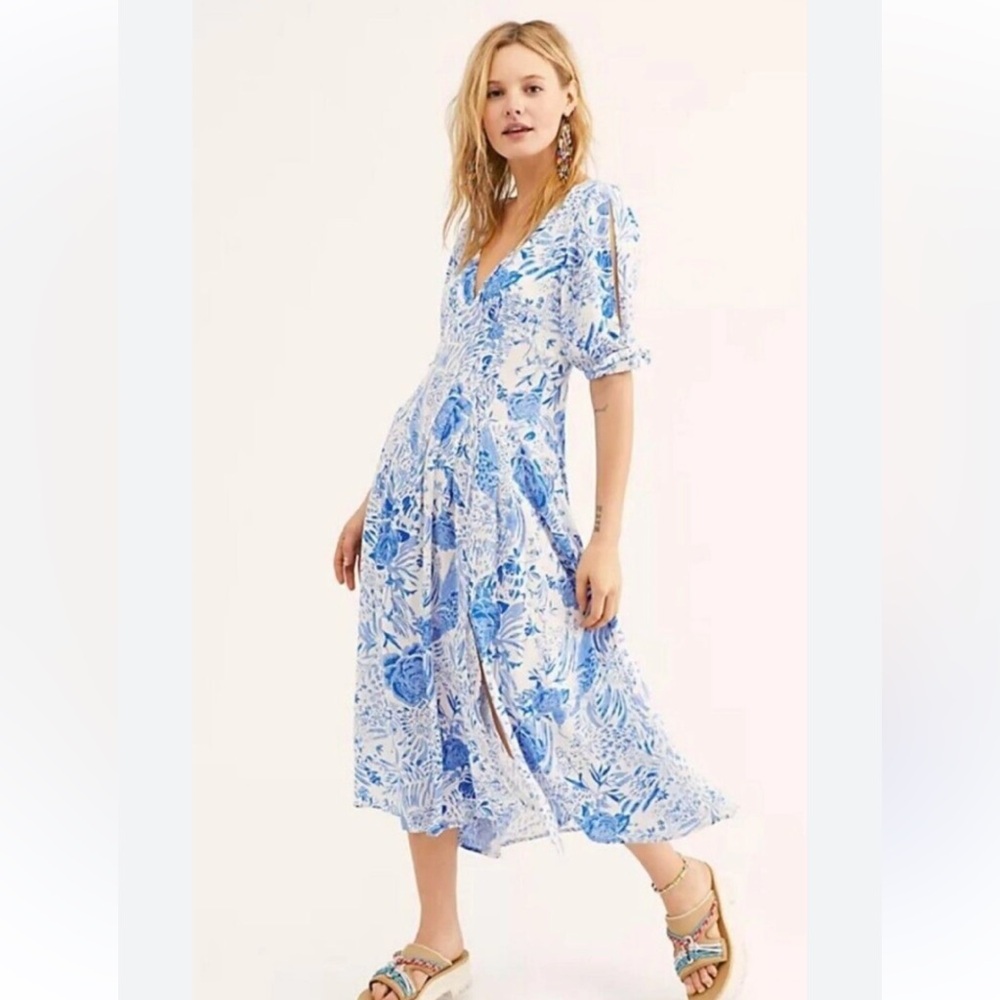 FREE PEOPLE Forever Always midi dress blue white floral short sleeve size 8